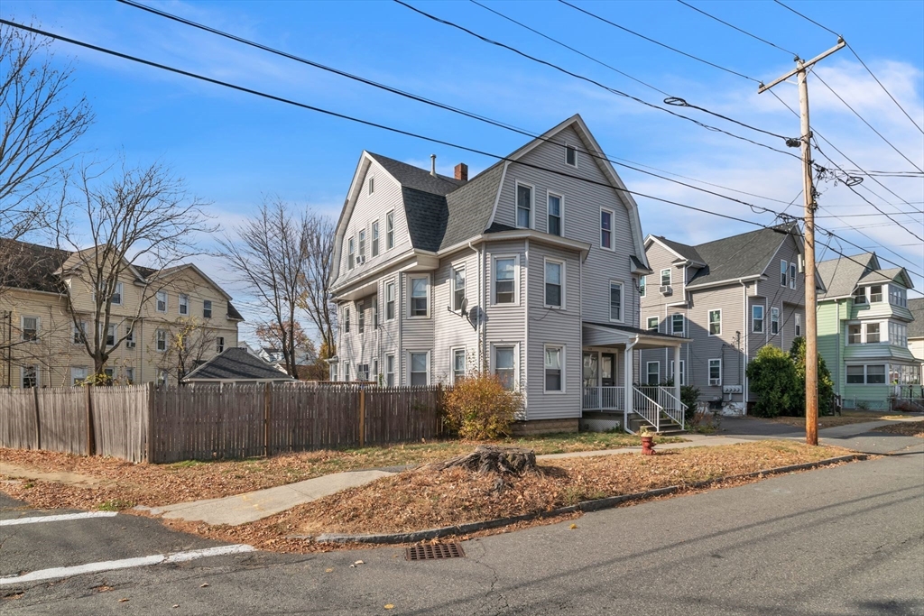 526 Springfield Street Chicopee, MA 01013 - Photo 2 of 6