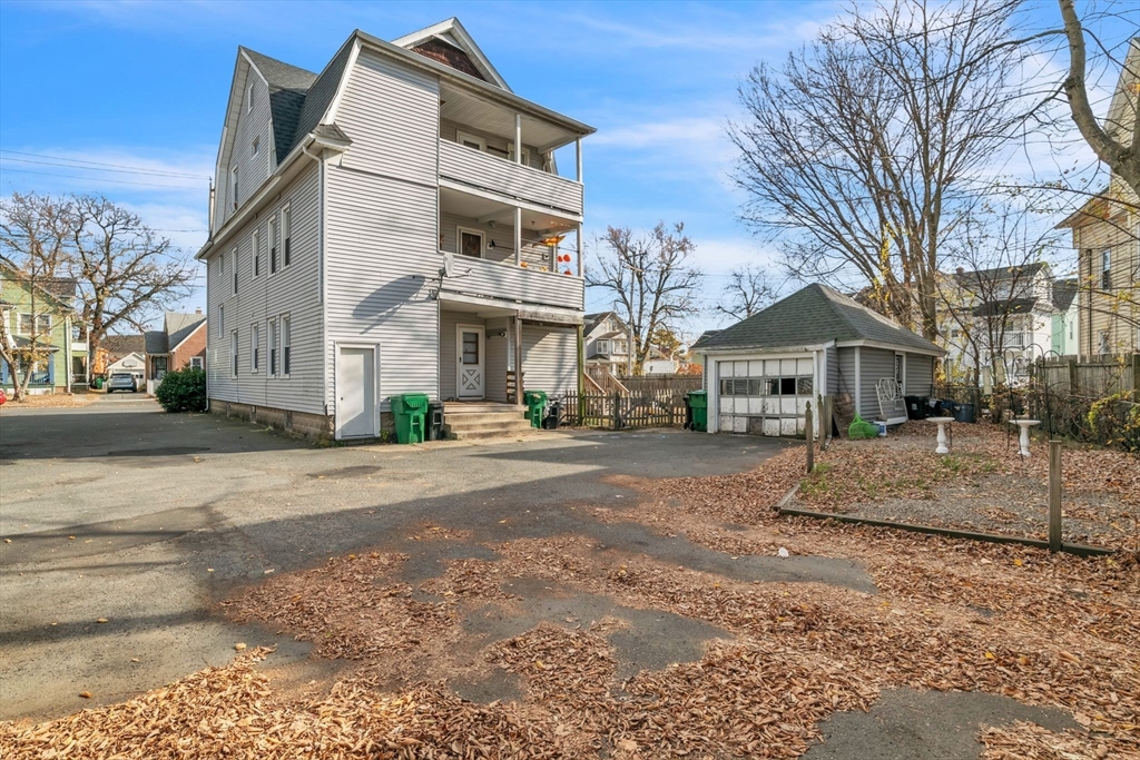526 Springfield Street Chicopee, MA 01013 - Photo 4 of 6