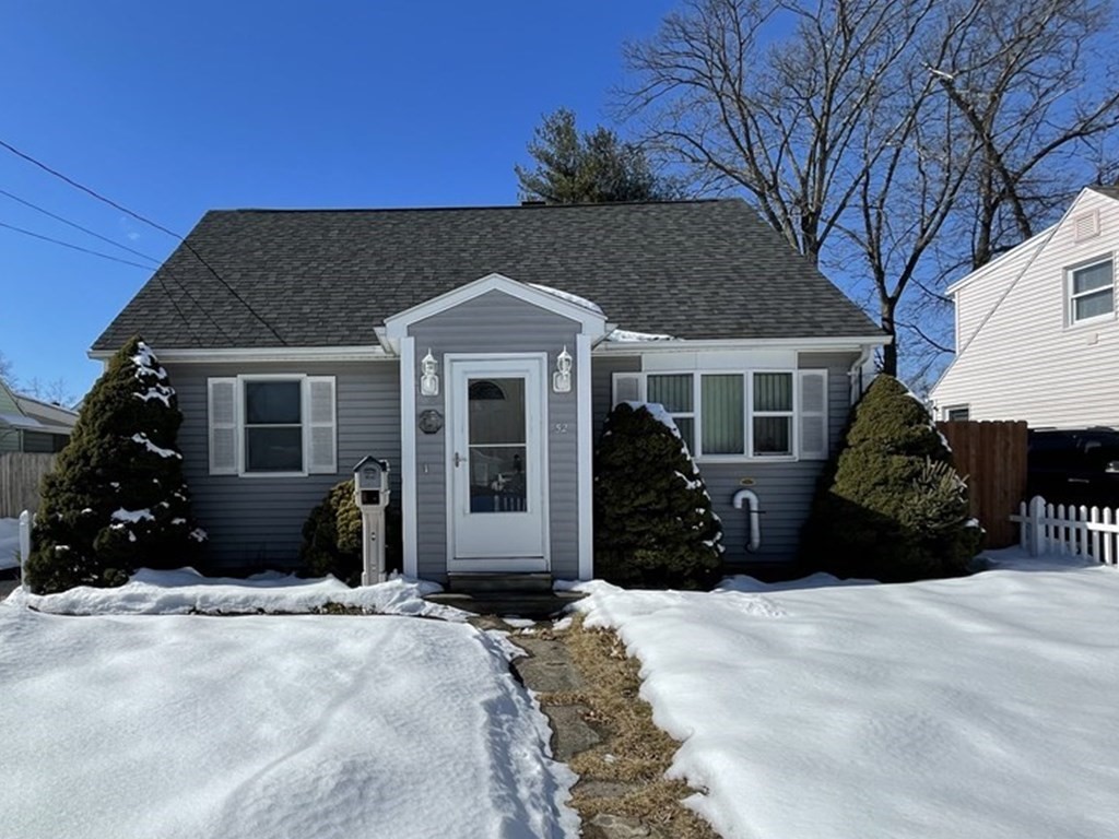 52 Pheland Street Springfield, MA 01109 - Photo 1 of 40