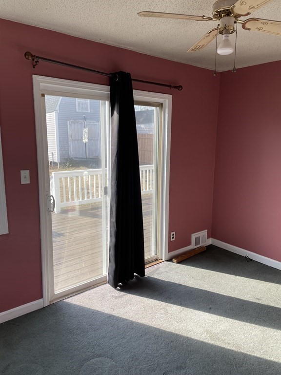 52 Pheland Street Springfield, MA 01109 - Photo 13 of 40