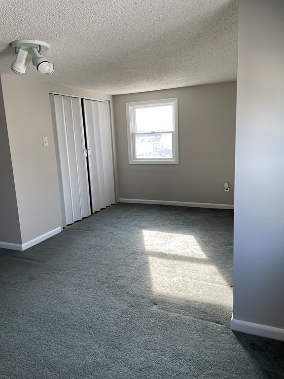 52 Pheland Street Springfield, MA 01109 - Photo 24 of 40