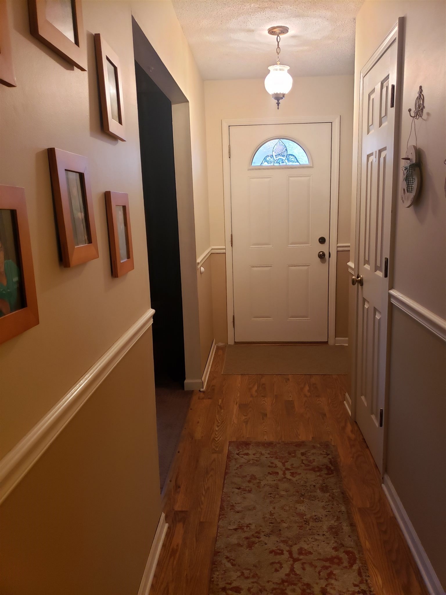 9008 Mariners Ridge Drive Fort Wayne, IN 46819 - Photo 2 of 23