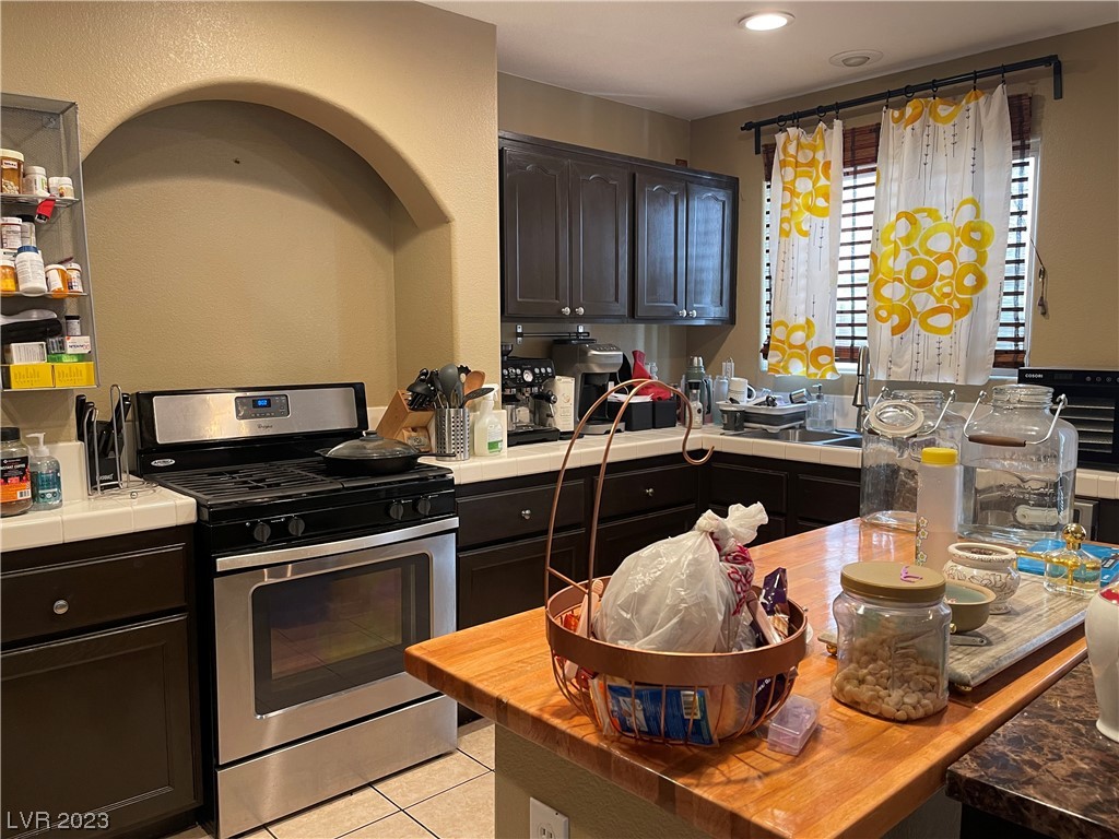 7315 Larix Road Las Vegas, NV 89113 - Photo 8 of 24