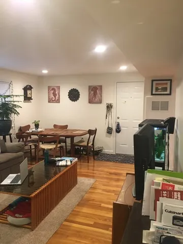 $2,200 | 157 Central Street, Unit 2, Foxboro, MA 02035