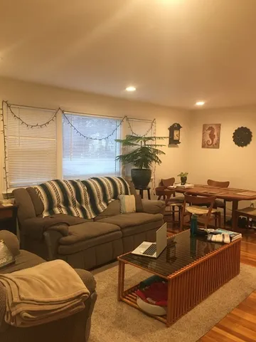 $2,200 | 157 Central Street, Unit 2, Foxboro, MA 02035