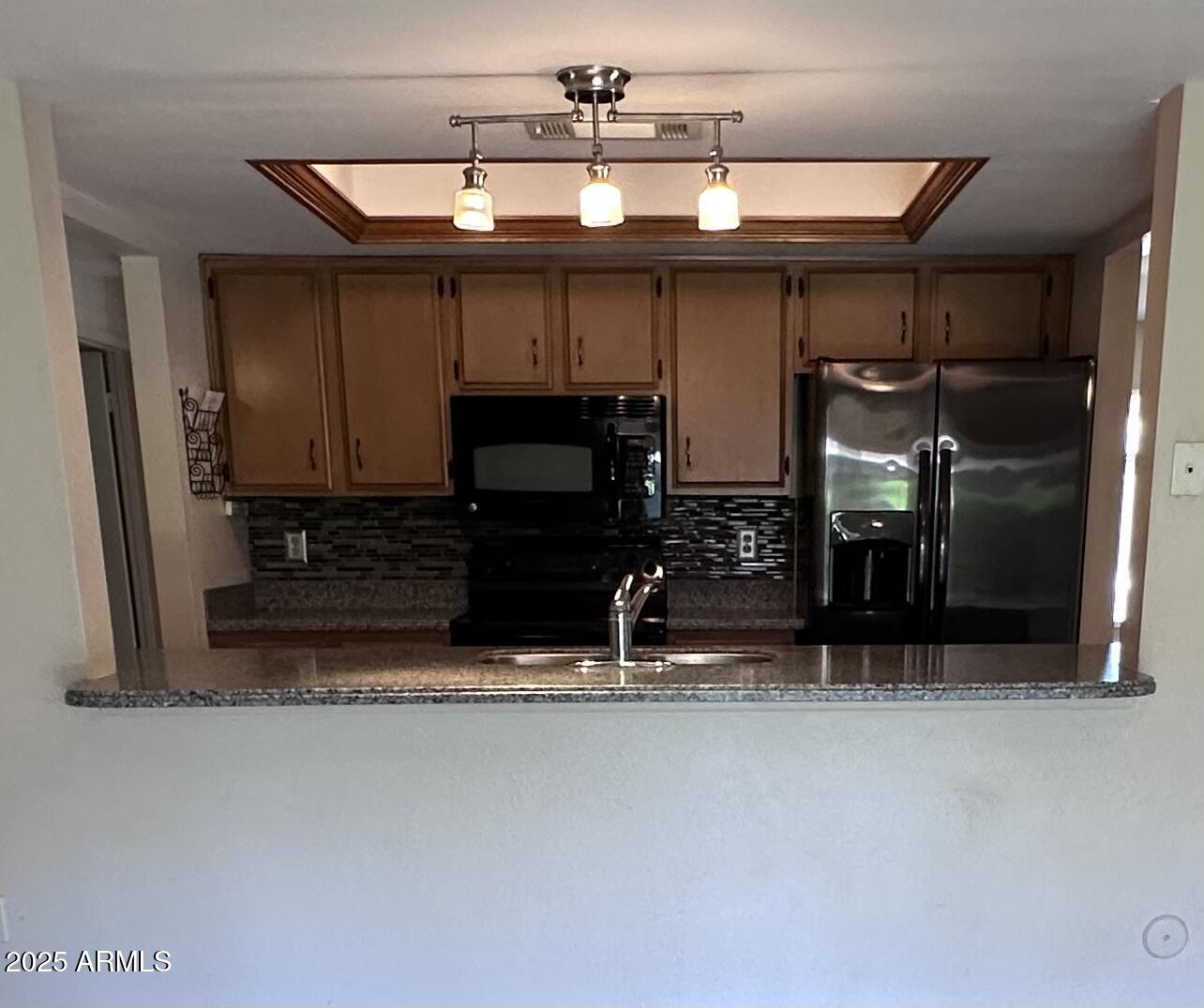 5507 West Hearn Road Glendale, AZ 85306 - Photo 9 of 19 a view of kitchen with cabinets