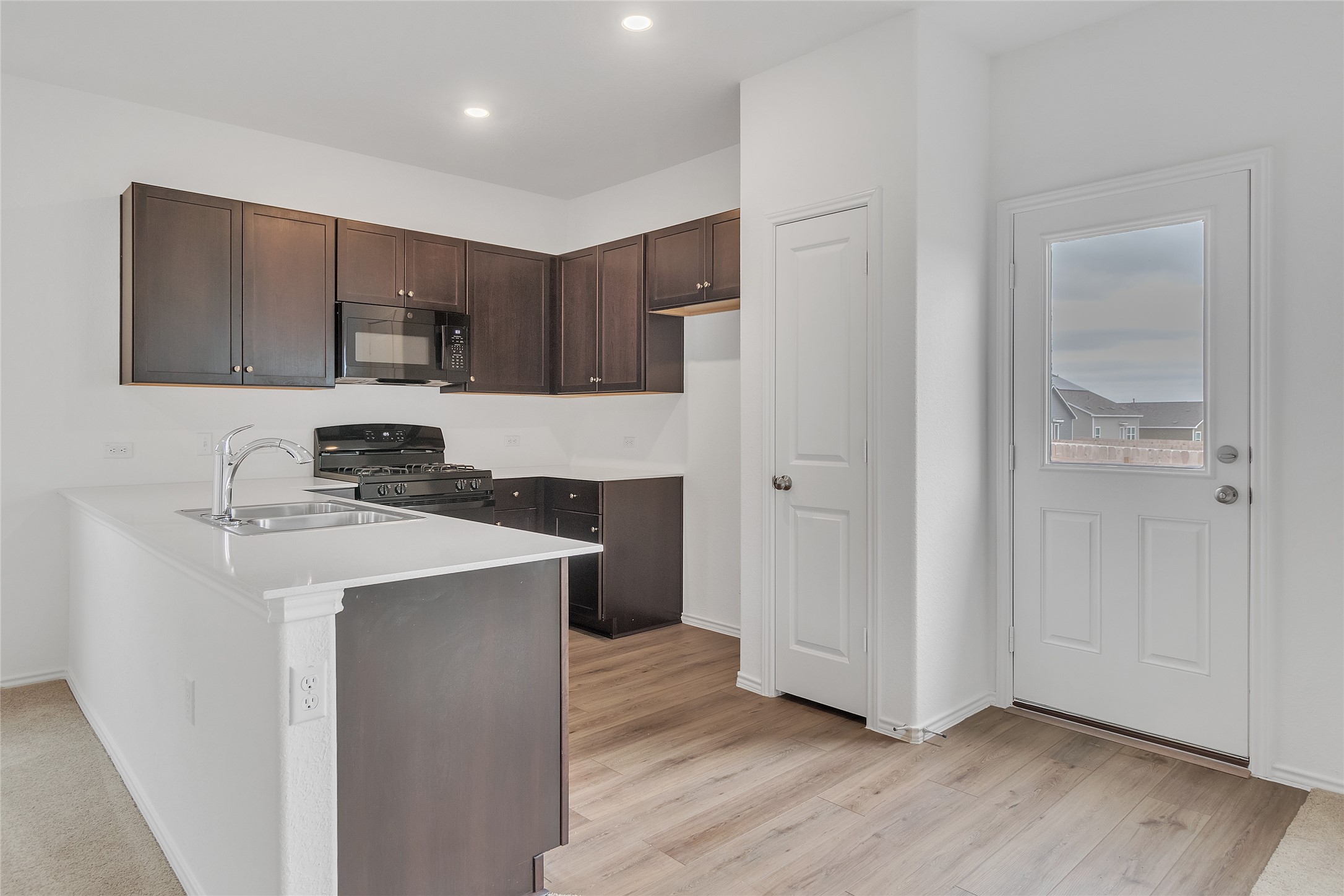 14101 Heimhome Bend Manor, TX 78653 - Photo 6 of 30