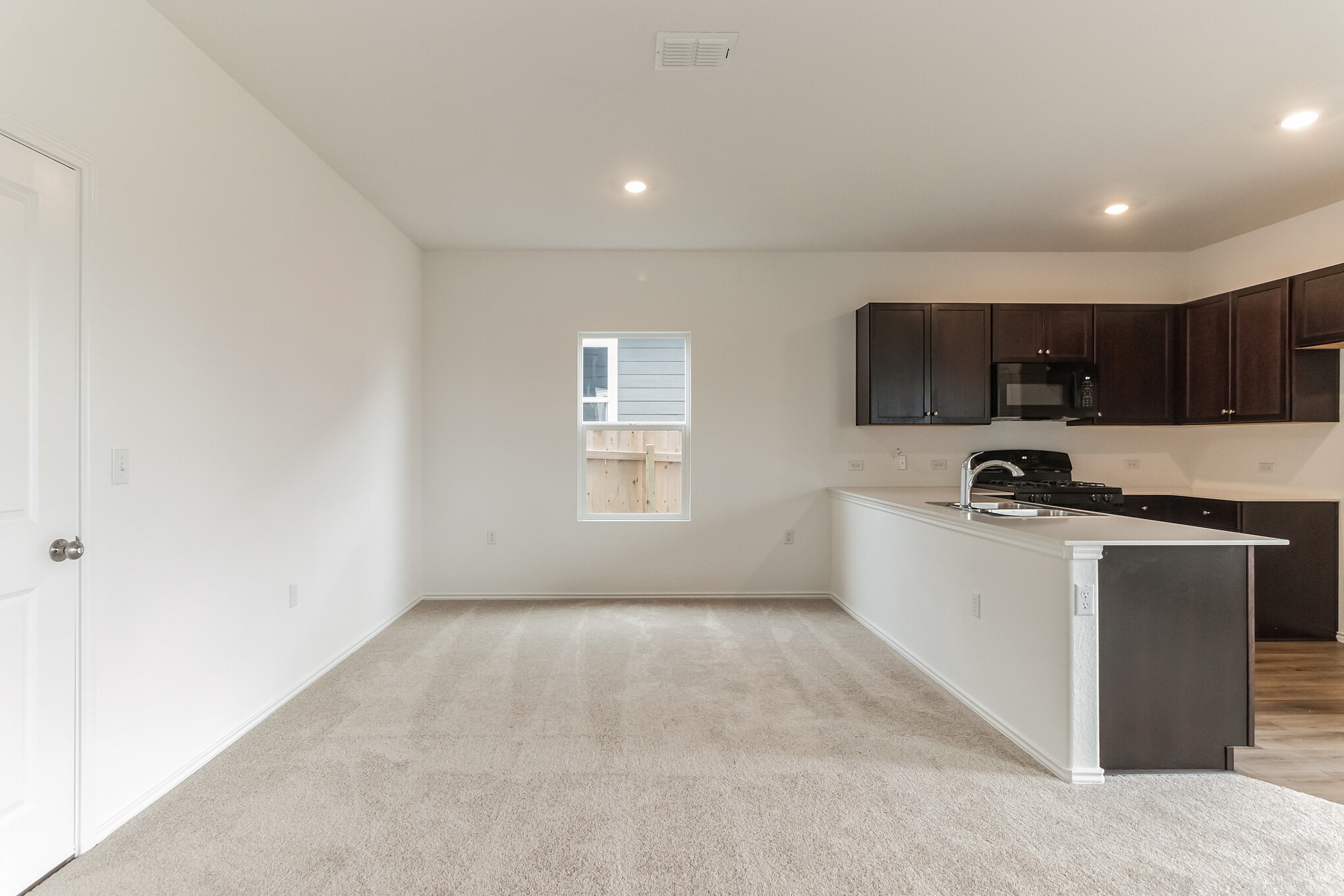 14101 Heimhome Bend Manor, TX 78653 - Photo 7 of 30