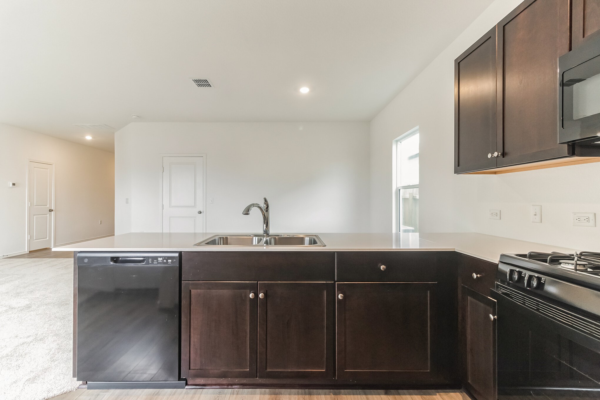 14101 Heimhome Bend Manor, TX 78653 - Photo 9 of 30