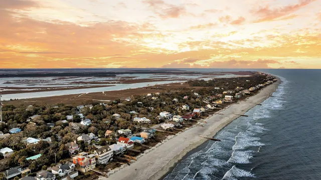 $1,649,999 | 702 East Erie Avenue, Folly Beach, SC 29439