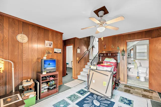 $1,649,999 | 702 East Erie Avenue, Folly Beach, SC 29439