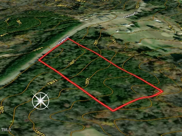 a view of a tennis court