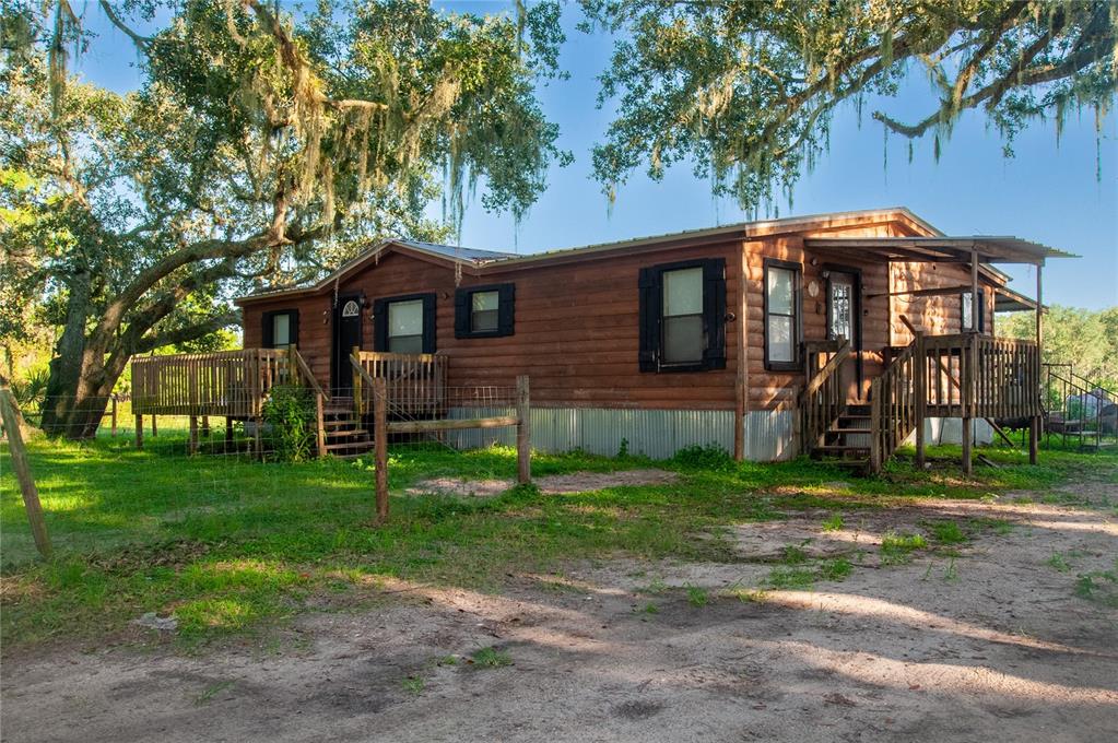 415 Bronco Road Zolfo Springs, FL 33890 - Photo 4 of 23 Gallery Image 4
