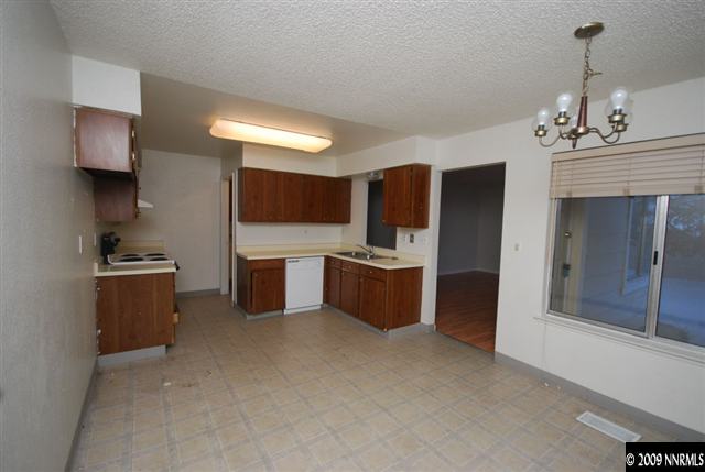 6645 Peppermint Drive Reno, NV 89506 - Photo 5 of 9 Photo 5