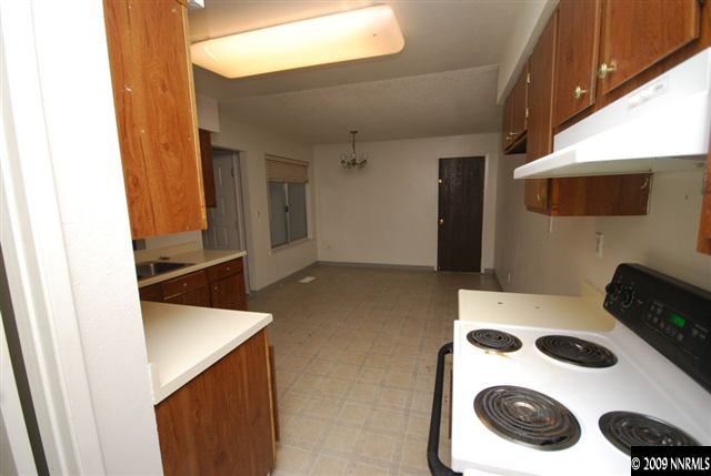 6645 Peppermint Drive Reno, NV 89506 - Photo 7 of 9 Photo 7