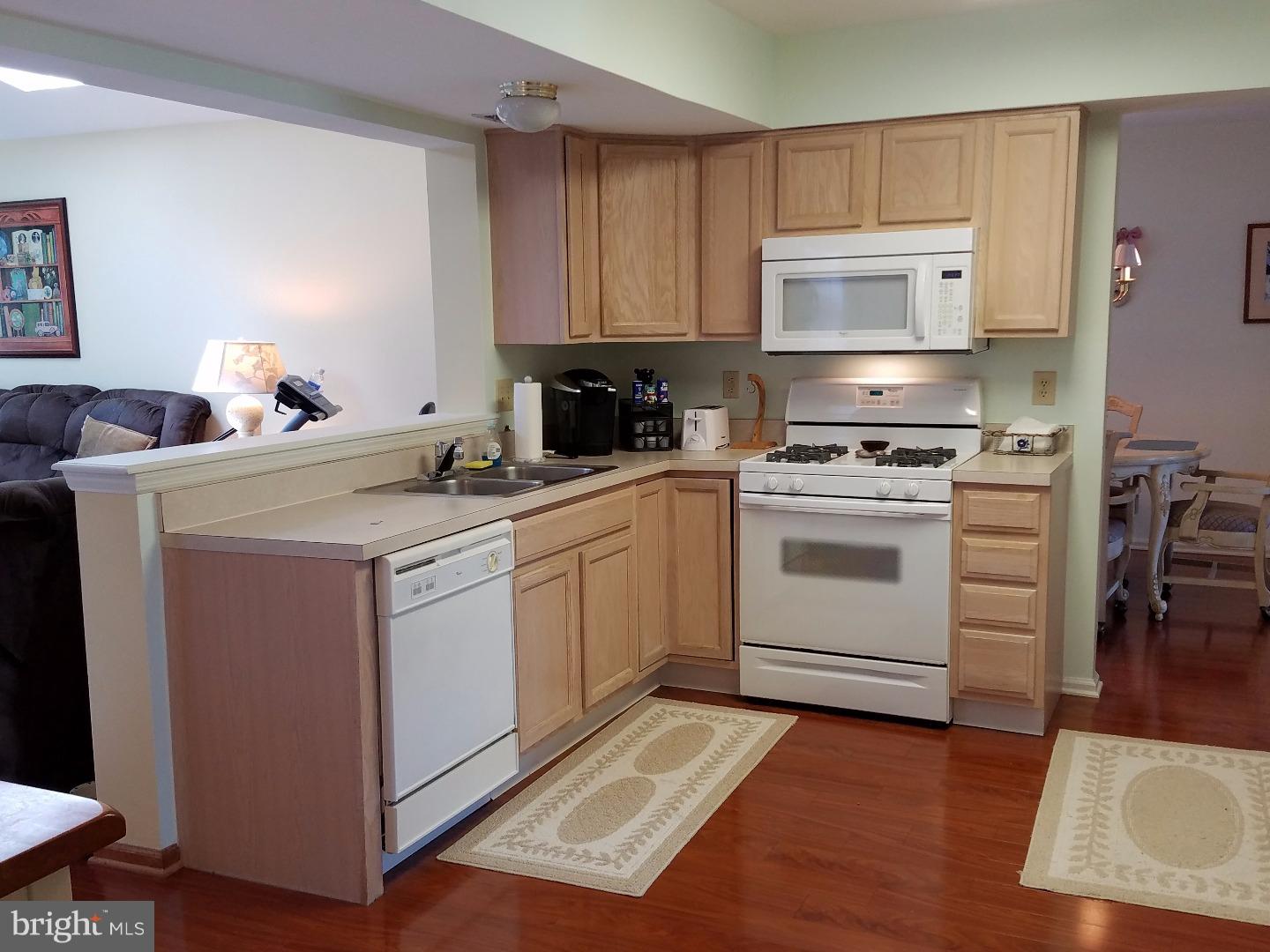 29 Teaberry Lane Riverside, NJ 08075 - Photo 13 of 25 Kitchen
