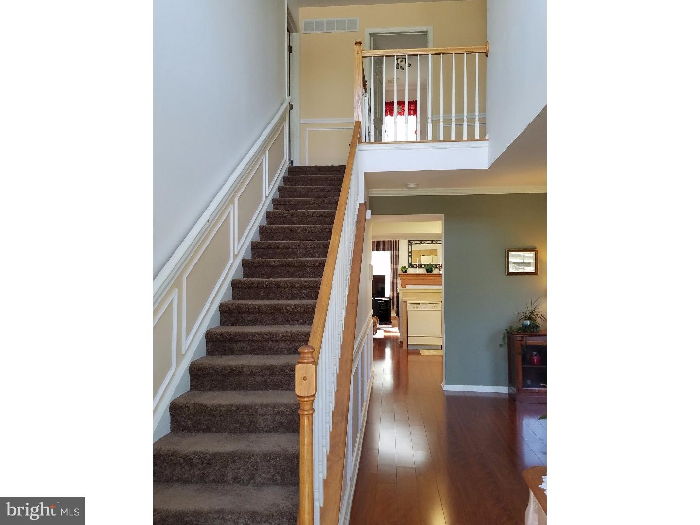 29 Teaberry Lane Riverside, NJ 08075 - Photo 4 of 25 Foyer