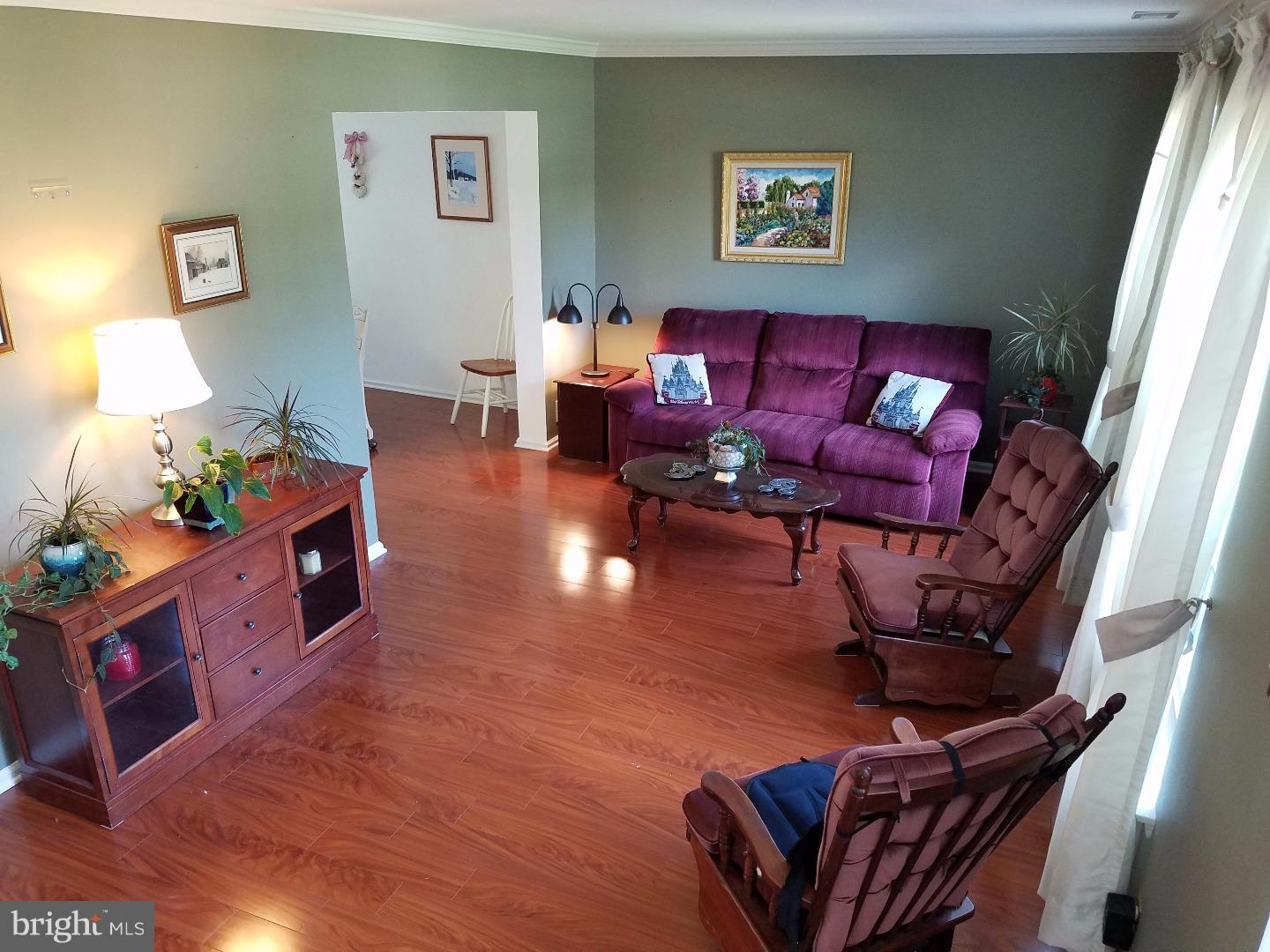 29 Teaberry Lane Riverside, NJ 08075 - Photo 7 of 25 Living Room