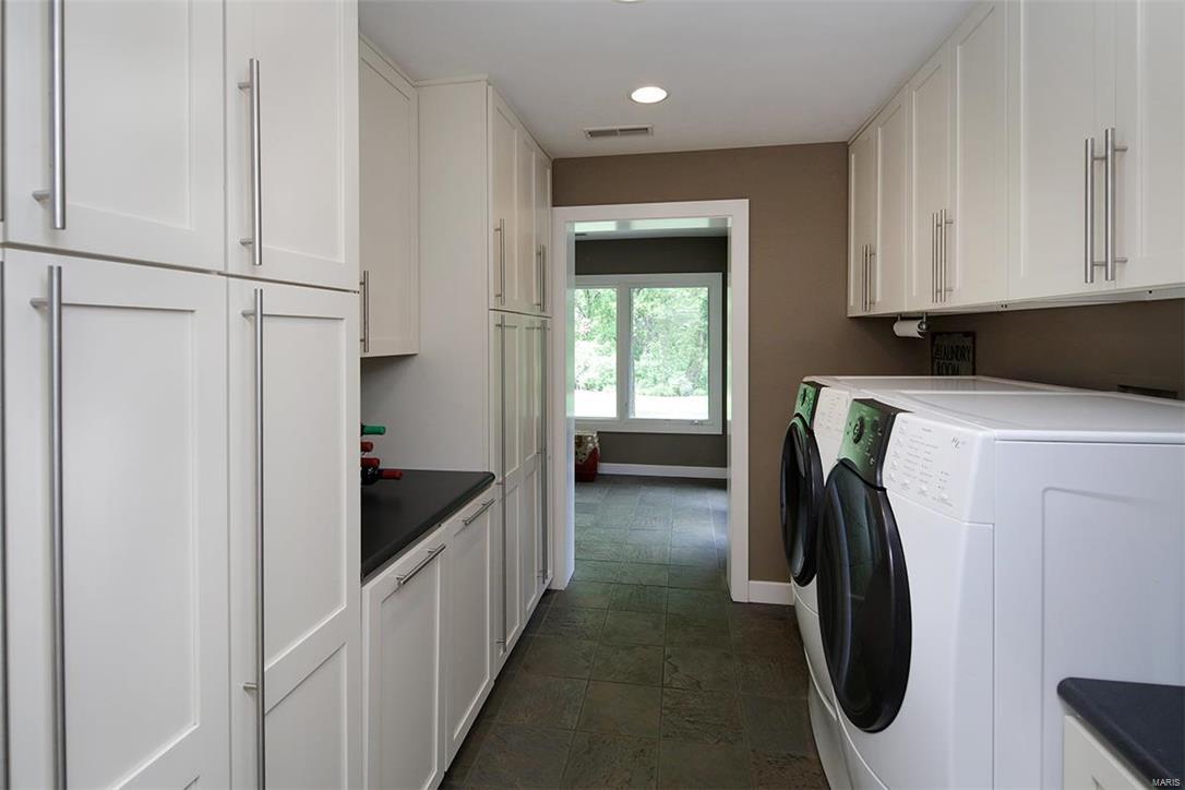566 High Meadow Road Frontenac, MO 63131 - Photo 11 of 23 Gallery Image 11