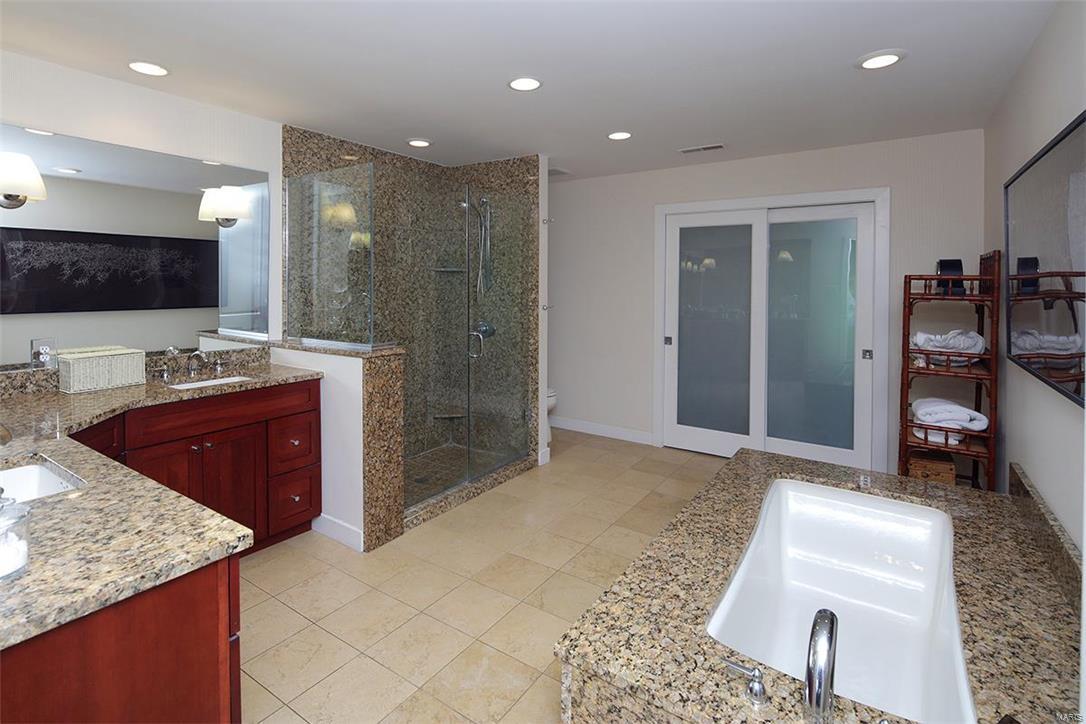 566 High Meadow Road Frontenac, MO 63131 - Photo 10 of 23 Gallery Image 10