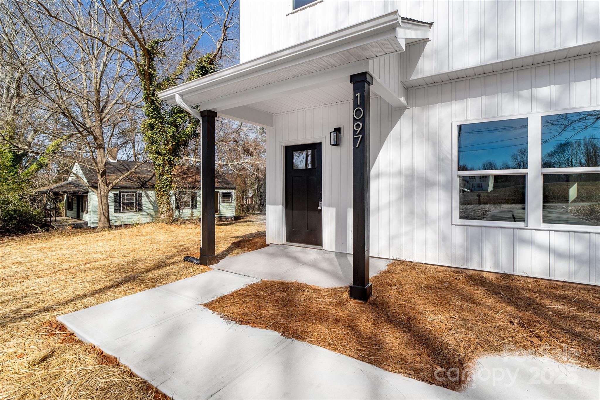 1097 Georgetown Road Lincolnton, NC 28092 - Photo 4 of 38 Gallery Image 4