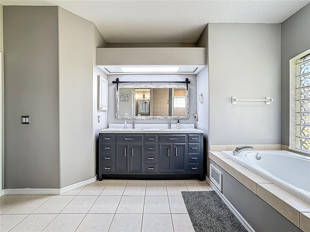 18002 Howling Wolf Run Parrish, FL 34219 - Photo 29 of 72