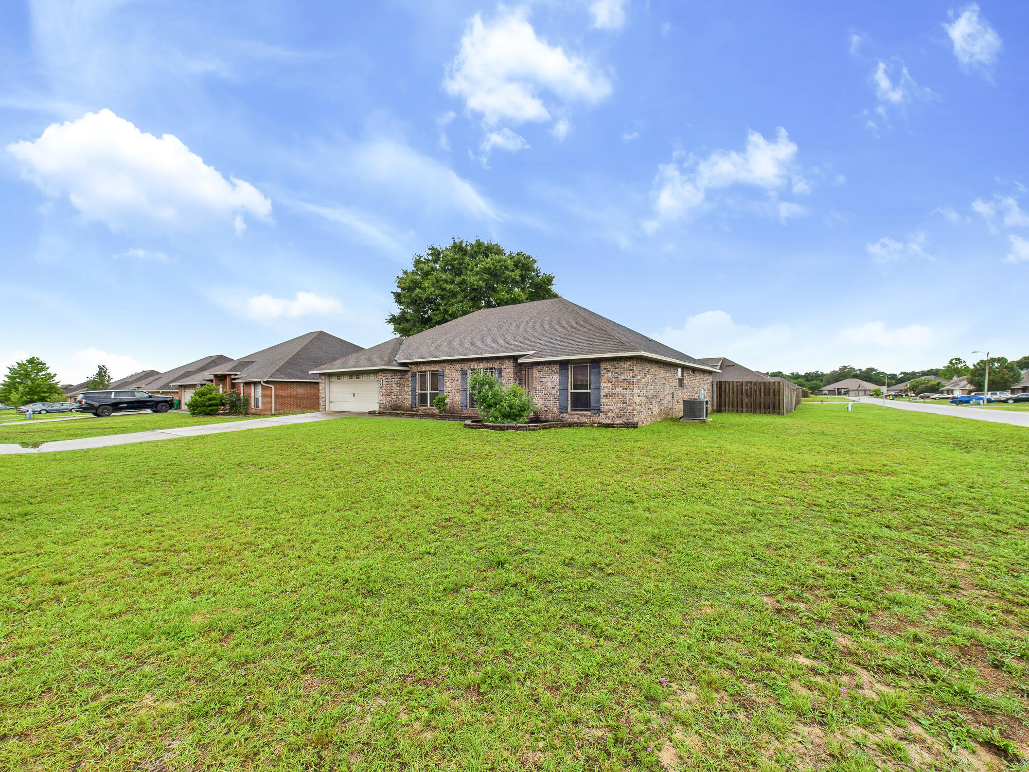 5261 Moore Loop Crestview, FL 32536 - Photo 2 of 37 Front