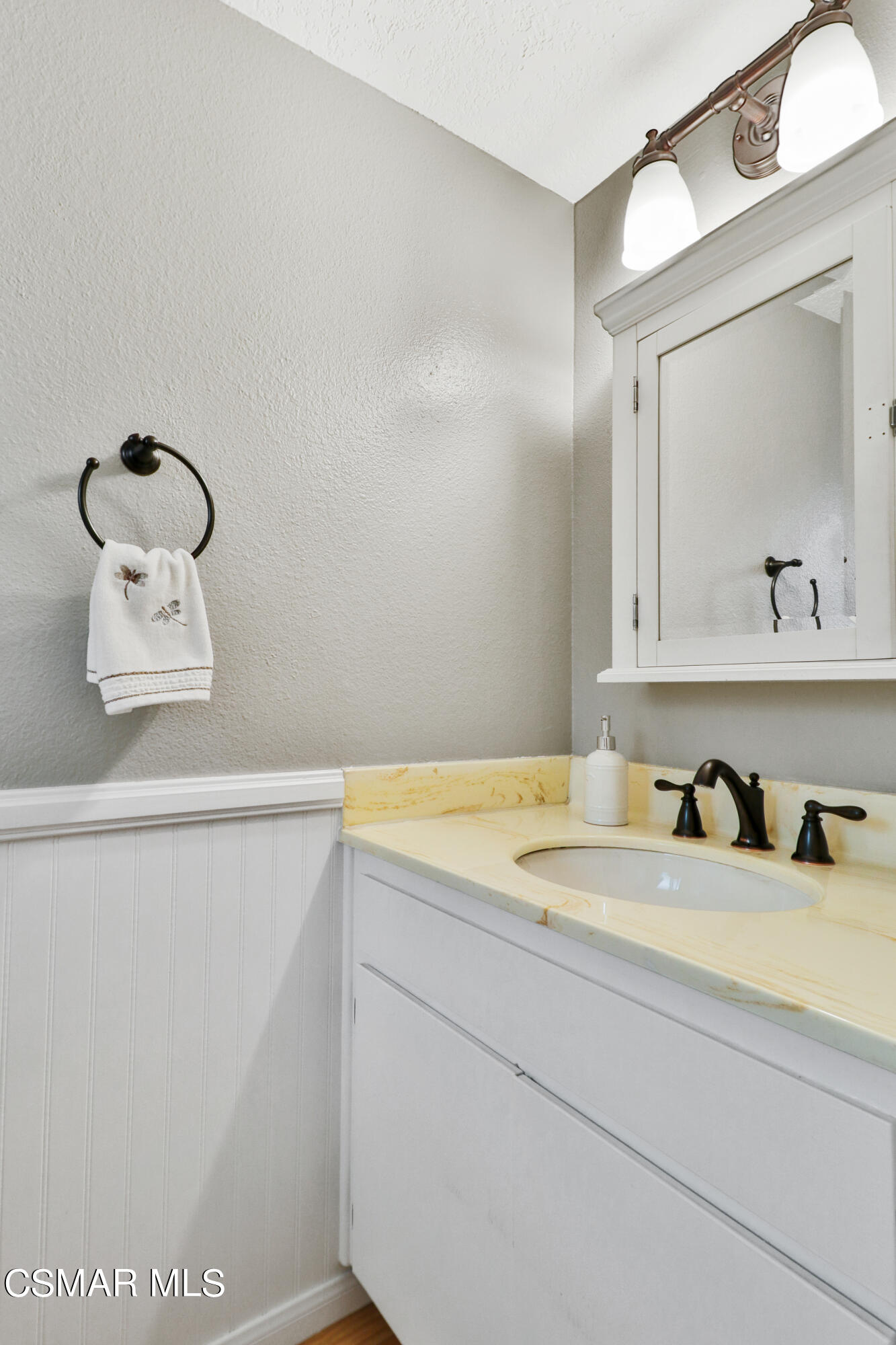 5809 Cochran Street Simi Valley, CA 93063 - Photo 9 of 18 IMG_4446