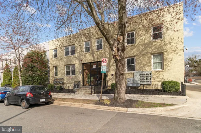 a car parked in front of a building