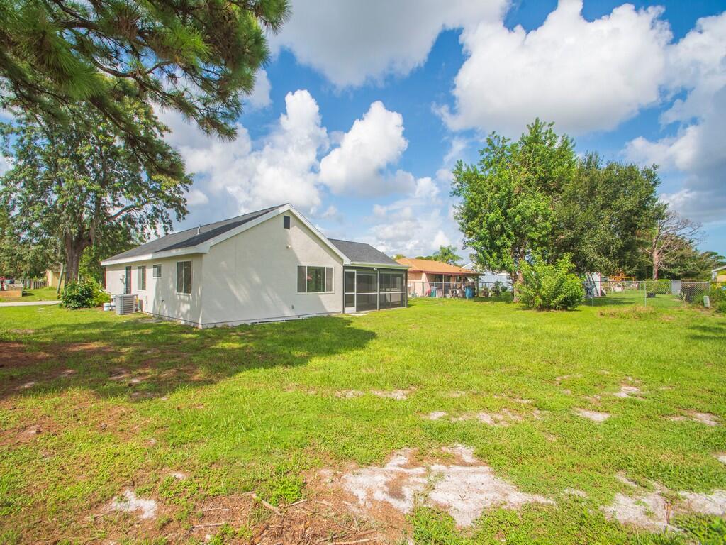374 Southwest Homeland Road Port St. Lucie, FL 34953 - Photo 36 of 41 Image00009