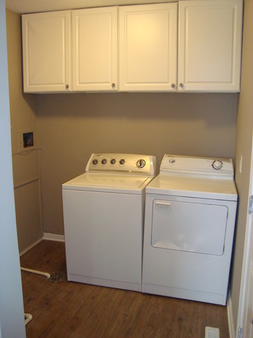 151 Heathgate Road Montgomery, IL 60538 - Photo 12 of 23 a utility room with dryer and washer