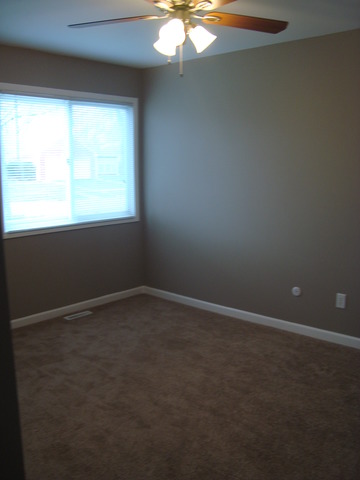 151 Heathgate Road Montgomery, IL 60538 - Photo 16 of 23 an empty room with a window