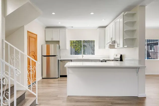 $3,995 | 2648 Arvia Street, Los Angeles, CA 90065