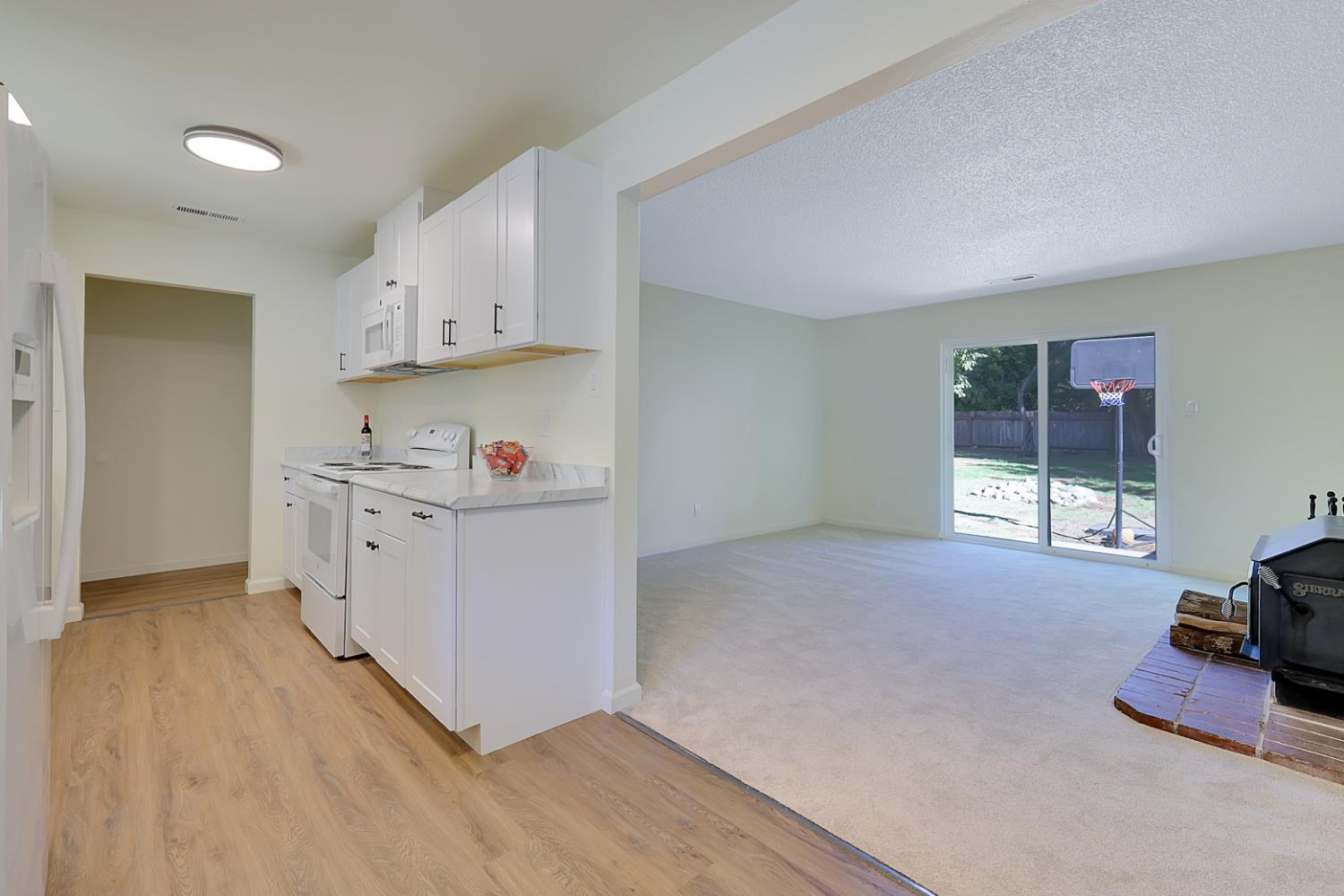 10673 Alta Street Grass Valley, CA 95945 - Photo 8 of 38 a room with window and a dresser