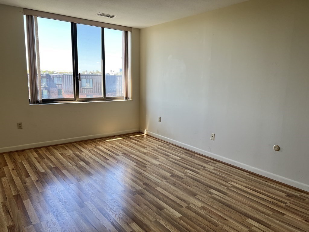 1008 Paradise Road, Unit PHF Swampscott, MA 01907 - Photo 18 of 22 Gallery Image 18