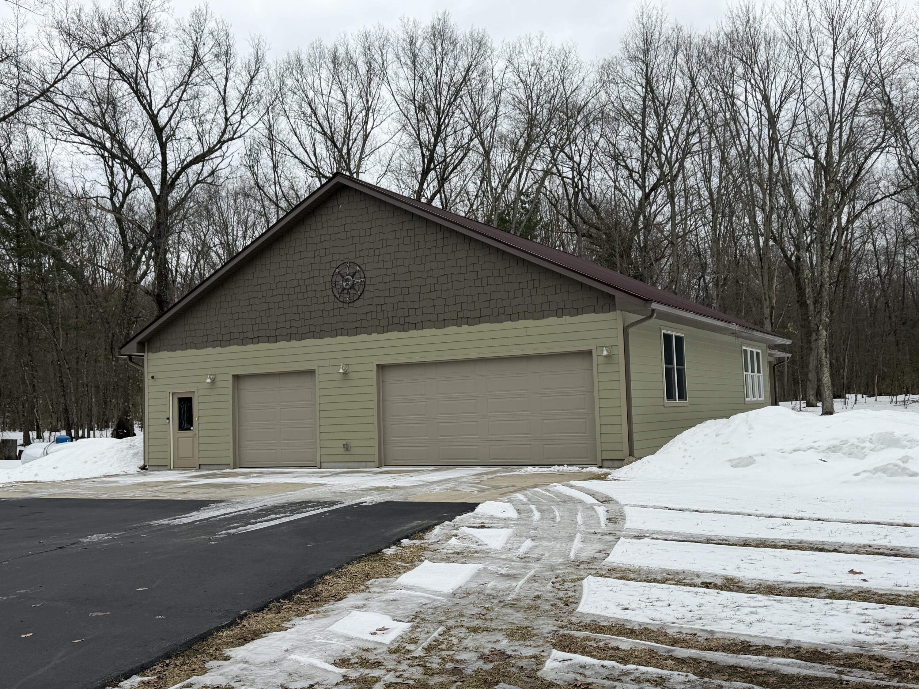 6474 South Taylor Road Branch, MI 49402 - Photo 4 of 62 IMG_2423