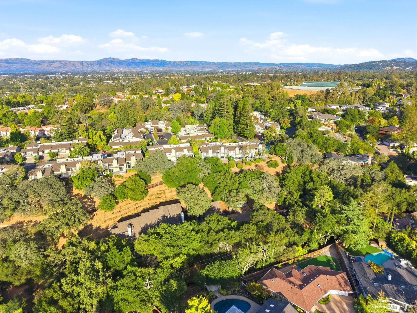 217 Mistletoe Road Los Gatos, CA 95032 - Photo 93 of 126 Gallery Image 93