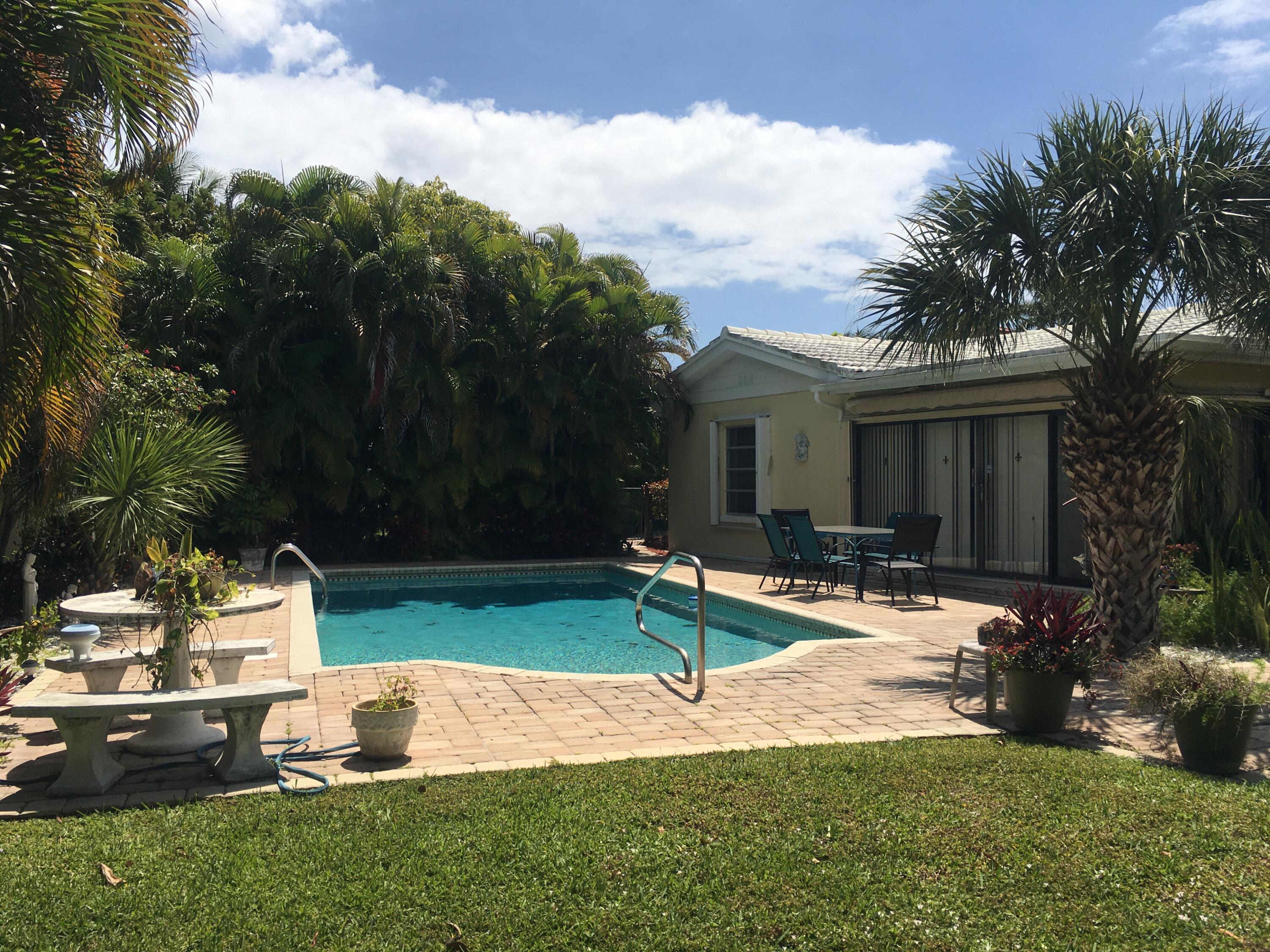 325 Inlet Way Palm Beach Shores, FL 33404 - Photo 13 of 30 very private