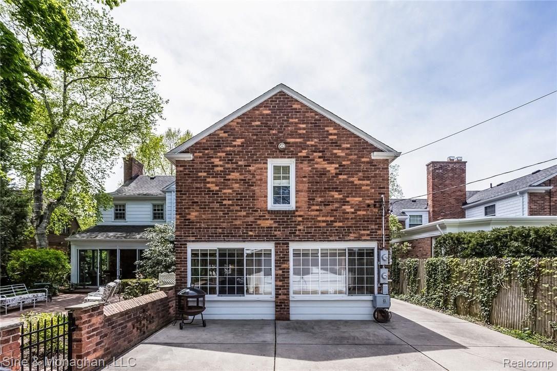 214 Merriweather Road Grosse Pointe, MI 48236 - Photo 75 of 85 079-Rear_View-4152952-medium.jpg