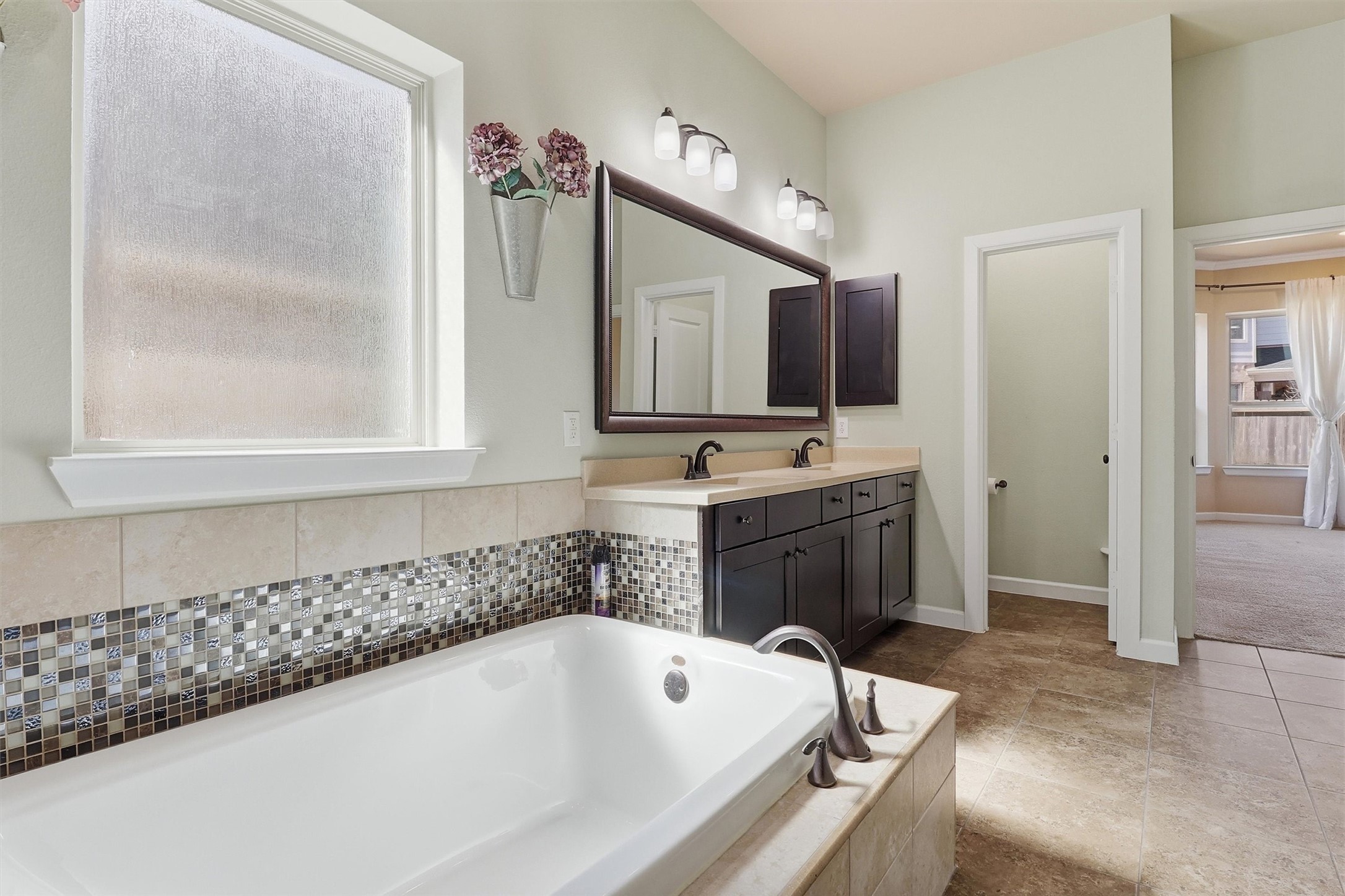 26202 Rustic Ranch Lane Katy, TX 77494 - Photo 27 of 50 Soaking tub.