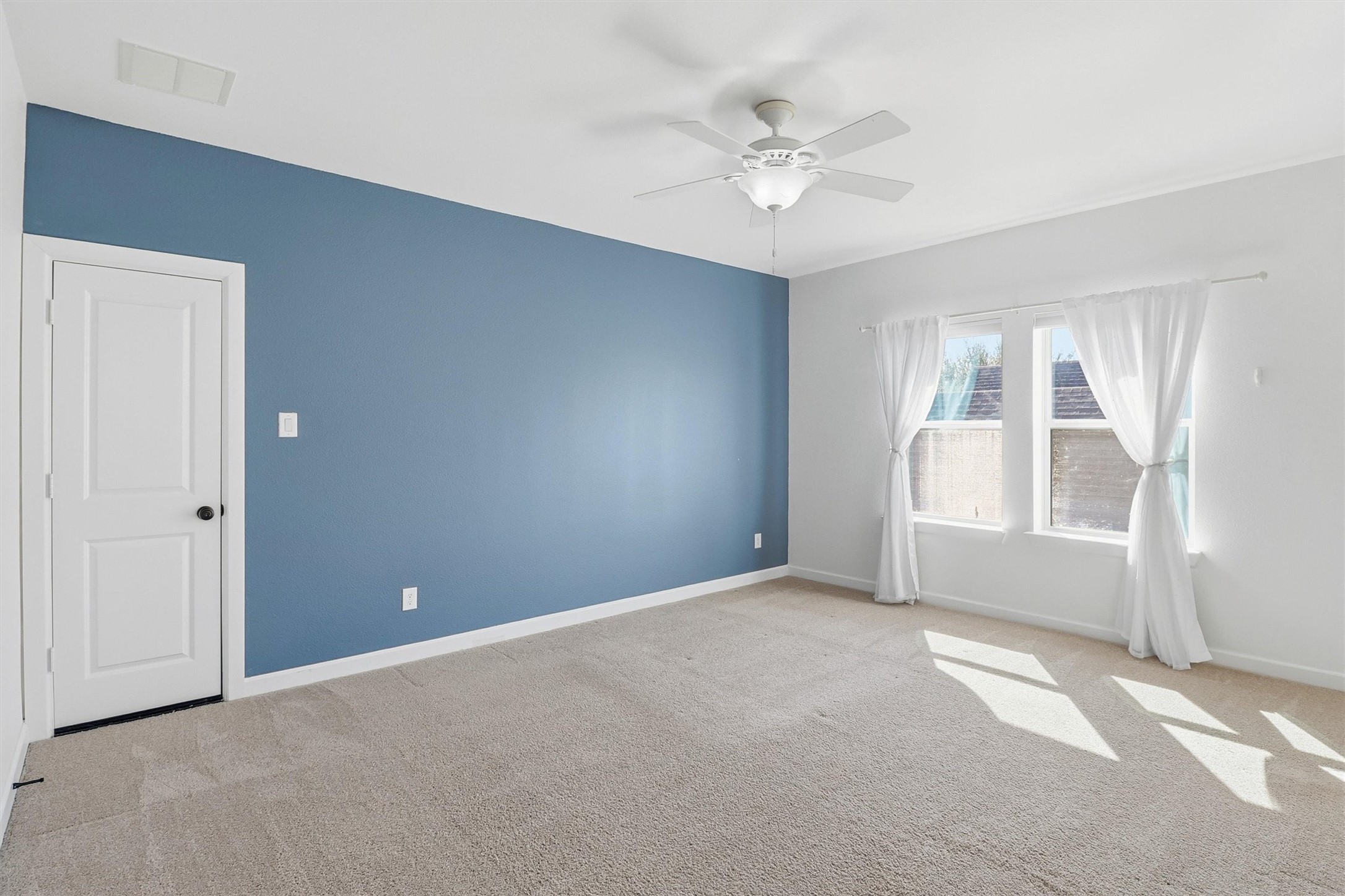 26202 Rustic Ranch Lane Katy, TX 77494 - Photo 41 of 50 Two more bedrooms share a second en suite bathrom.