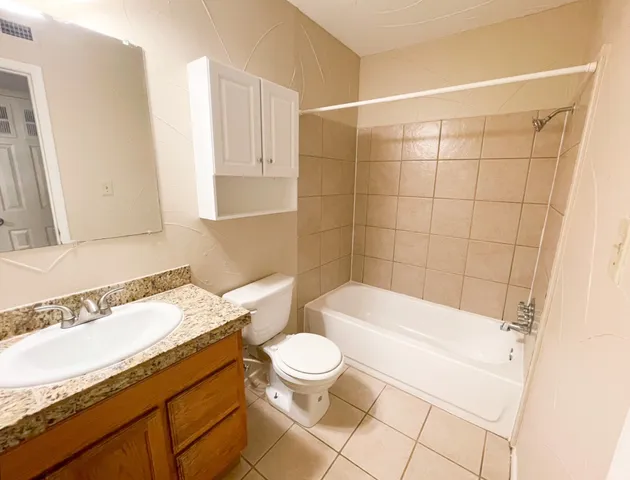 $925 | 3018 South 1st Street, Unit 110, Austin, TX 78704