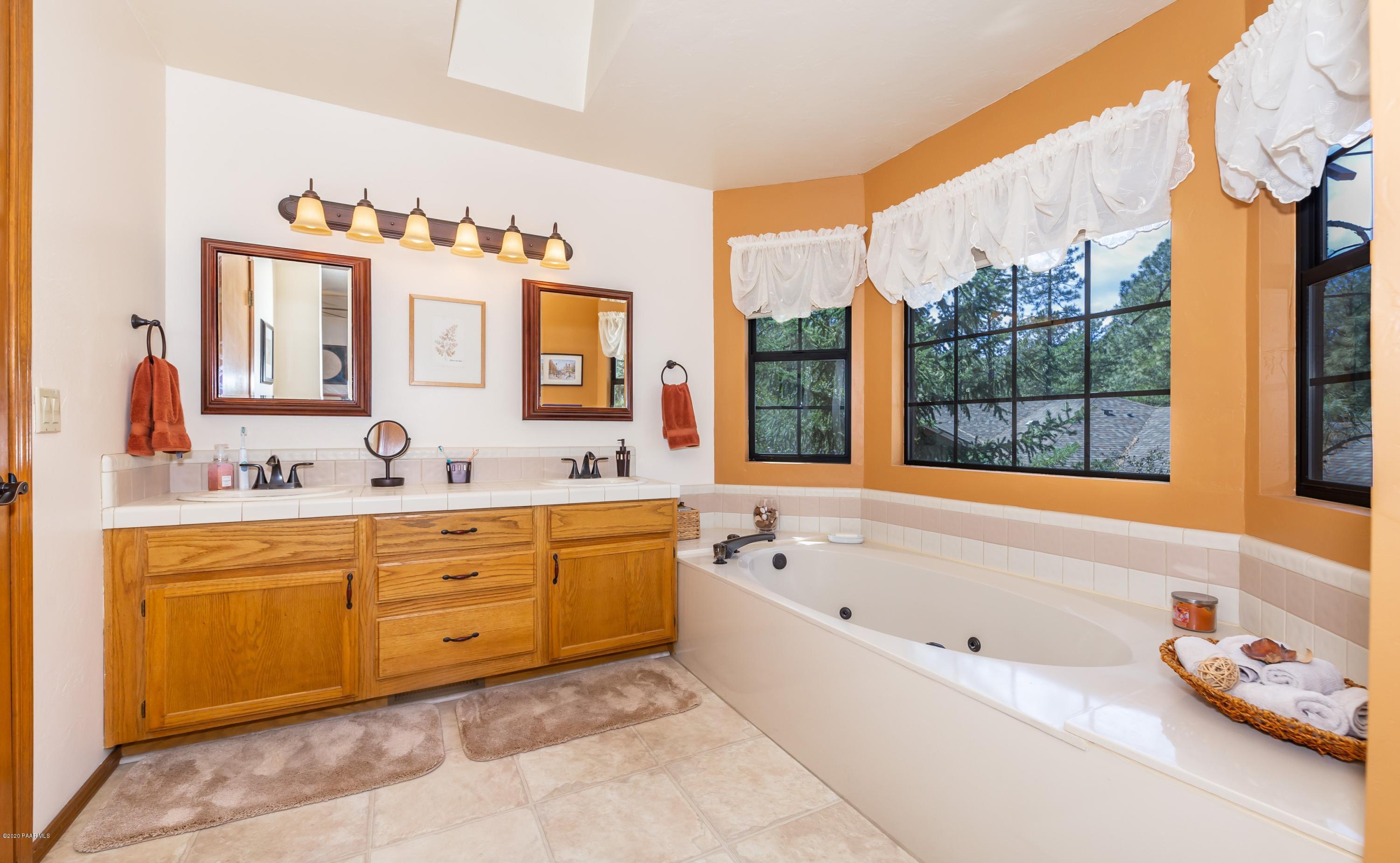 1128 East Timber Ridge Road Prescott, AZ 86303 - Photo 13 of 30 013_Master Bath
