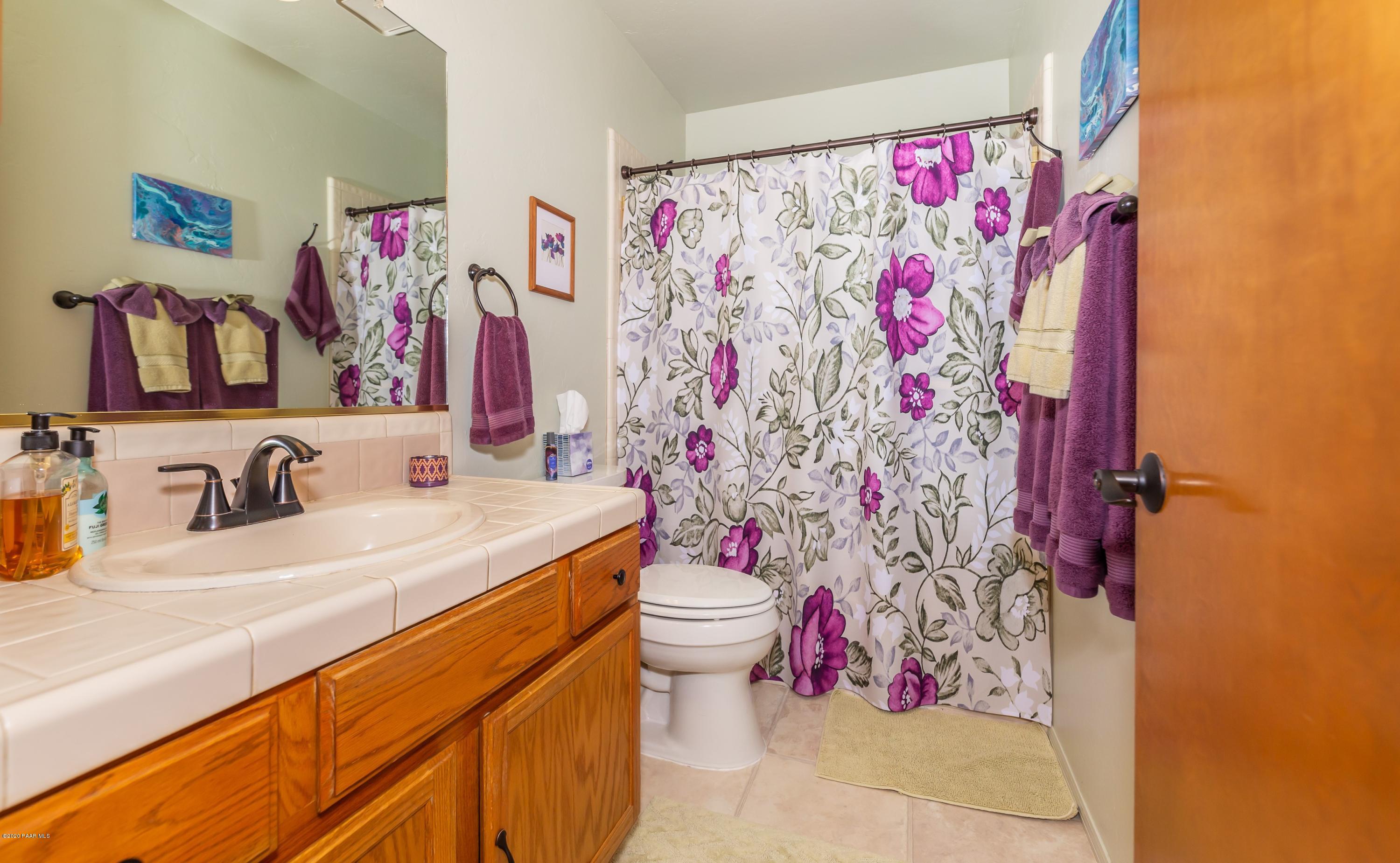 1128 East Timber Ridge Road Prescott, AZ 86303 - Photo 17 of 30 017_Guest Bath