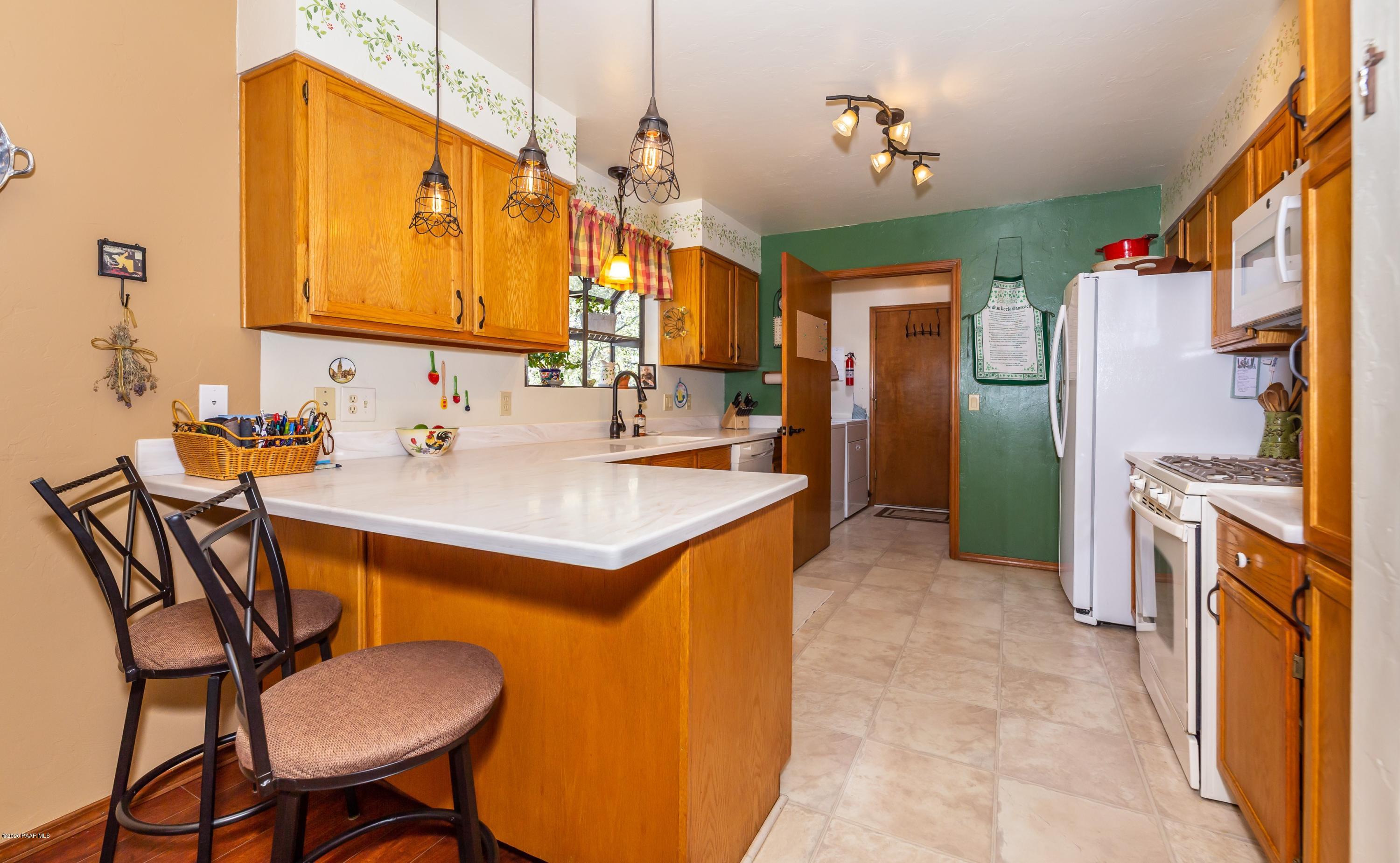 1128 East Timber Ridge Road Prescott, AZ 86303 - Photo 5 of 30 005_Kitchen