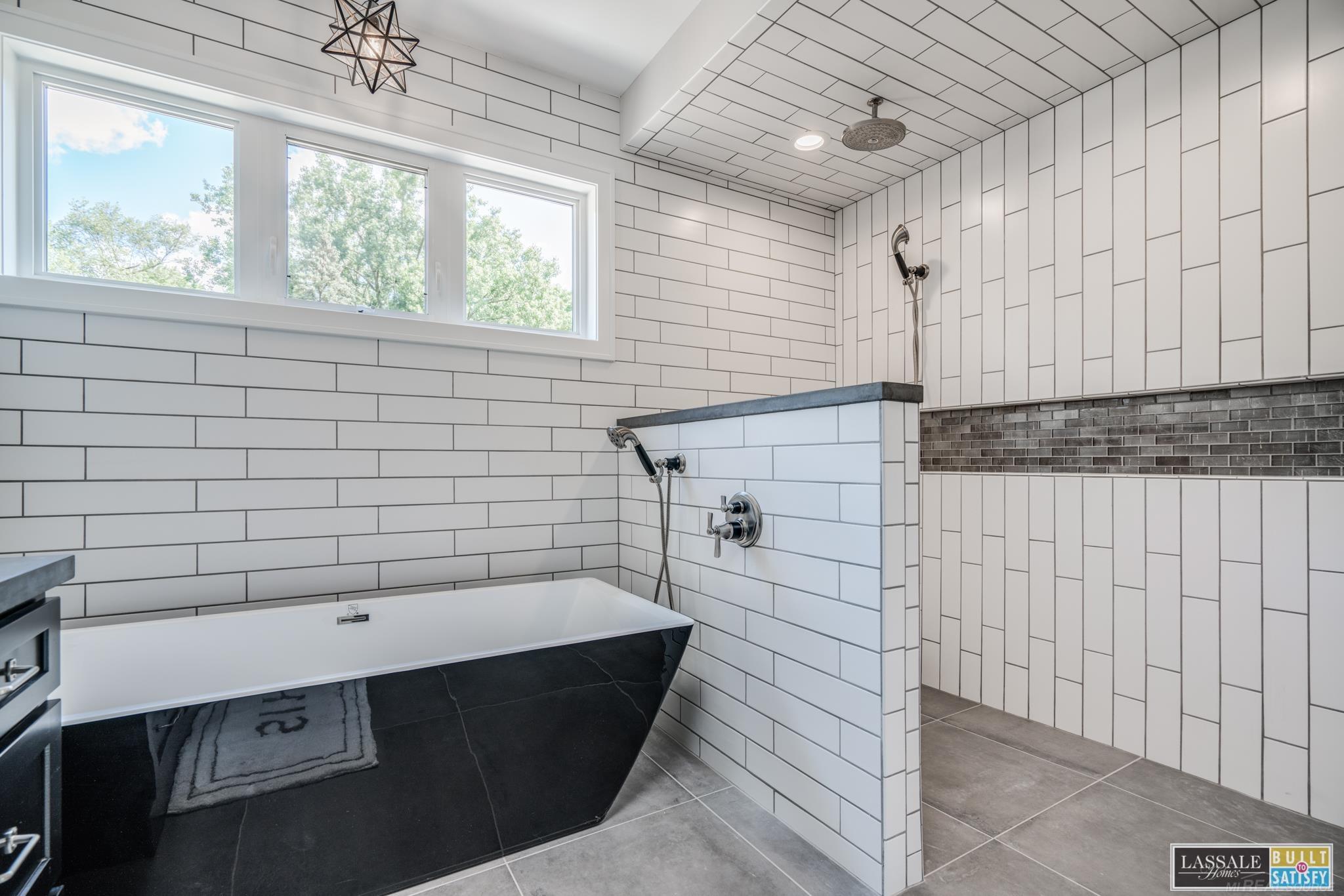 246 Shadywood Road Rochester Hills, MI 48307 - Photo 32 of 63