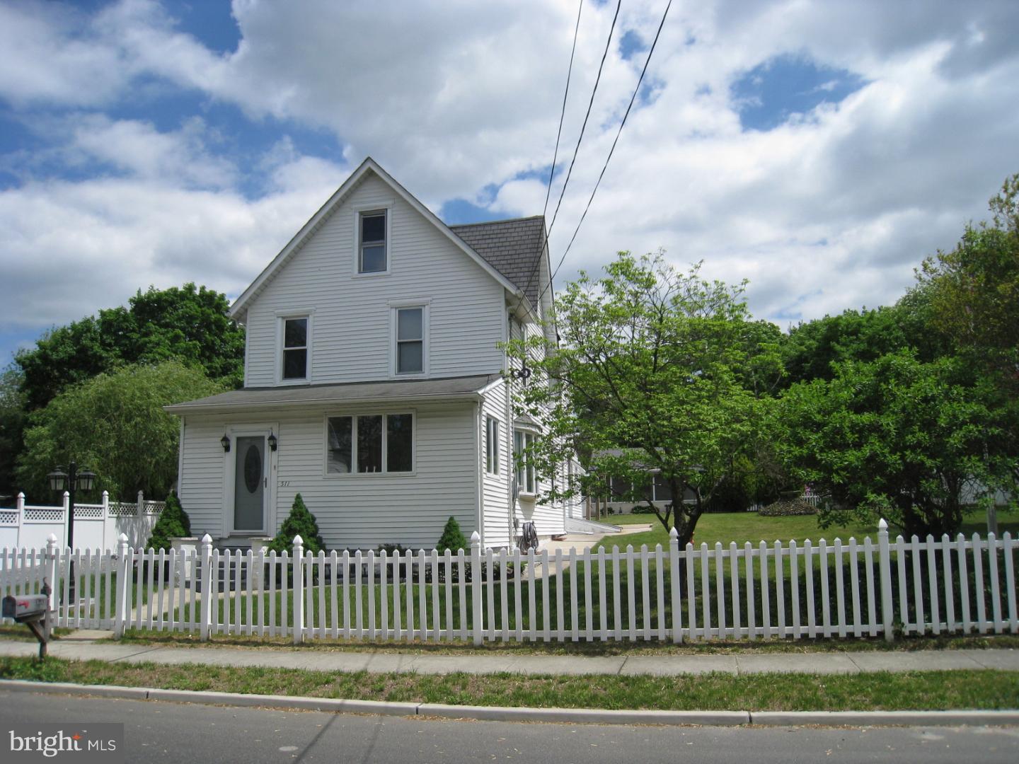 511 Chestnut Avenue Lindenwold, NJ 08021 - Photo 1 of 25 Gallery Image 1