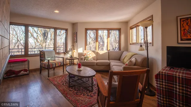 $359,000 | 619 Woodhaven Court Northeast, Rochester, MN 55906