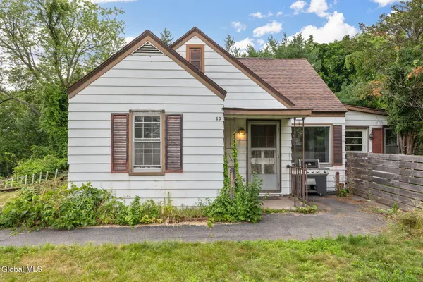 $280,000 | 15 Mather Avenue, Schenectady, NY 12304