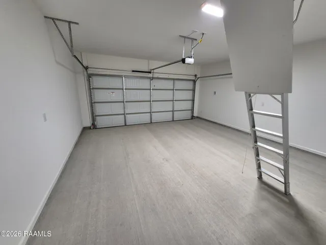 $2,100 | 227 Wakely Court, Lafayette, LA 70506